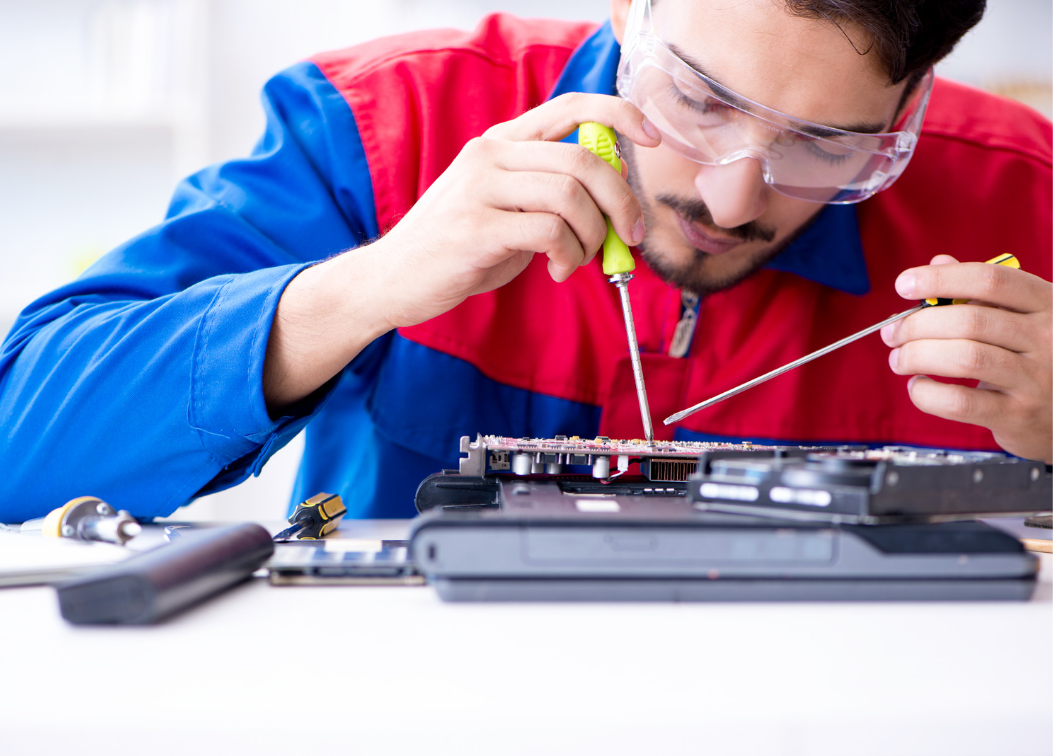 TOP 7 THINGS TO CONSIDER WHEN BUYING A REFURBISHED LAPTOP – Wisetek